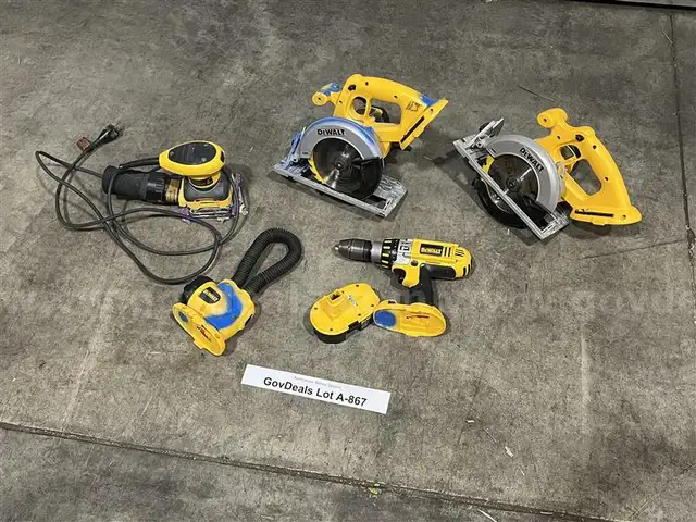 DeWALT Tools Lot A-867