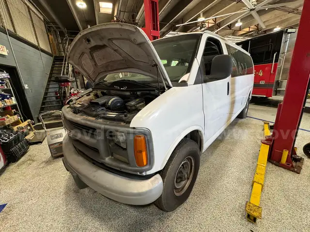 2002 Chevrolet Express