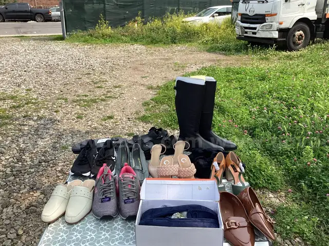 Lot of (56) Women&#x27;s Shoes