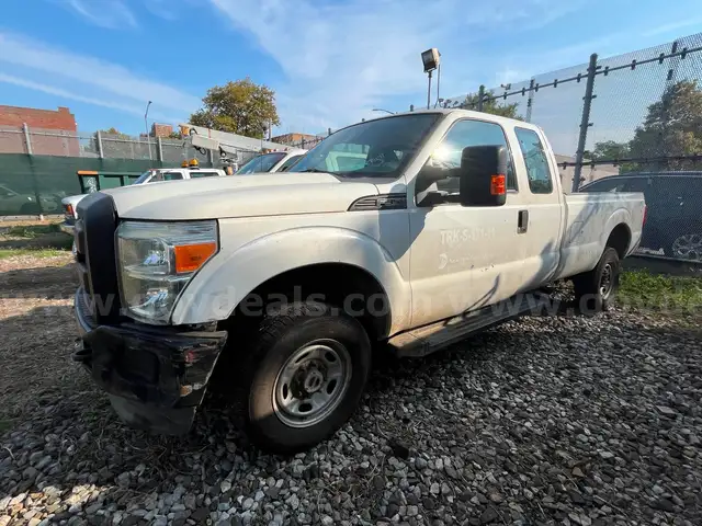2011 Ford F-350 SD Pickup (TRK171)