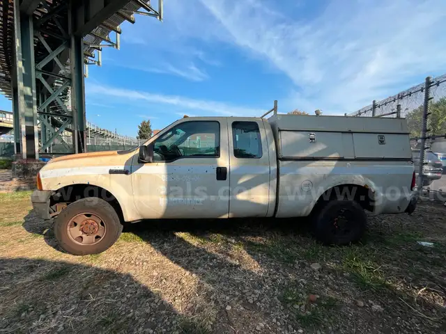 2006 Ford F-250 SD Pickup (CES019)