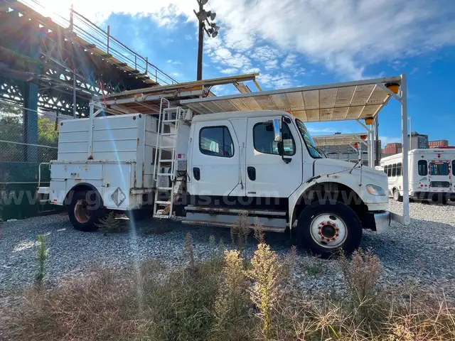 2011 Freightliner 16M Clip Truck (TRK062)