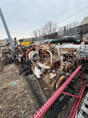 Cummins NH855 Engine