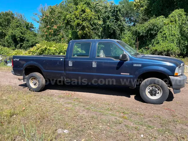 2003 Ford F-350 SD Lariat Crew Cab Long Bed 4WD