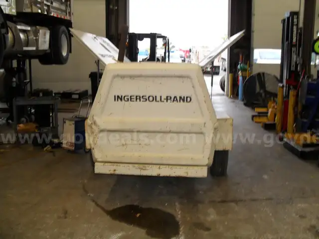 INGERSOL RAND DIESEL POWERED AIR COMPRESSOR