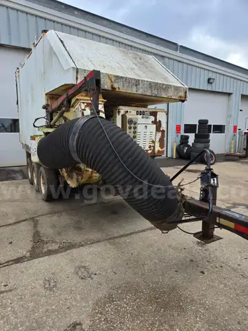 LEAF COLLECTION MACHINE