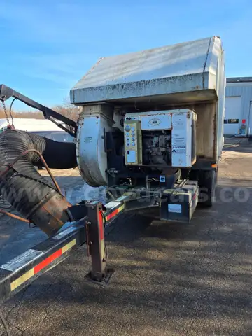 LEAF COLLECTION MACHINE