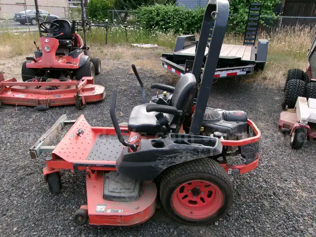 Kubota Z125EBR-54 Zero Turn Mower