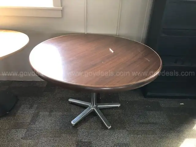 round table, wooden top