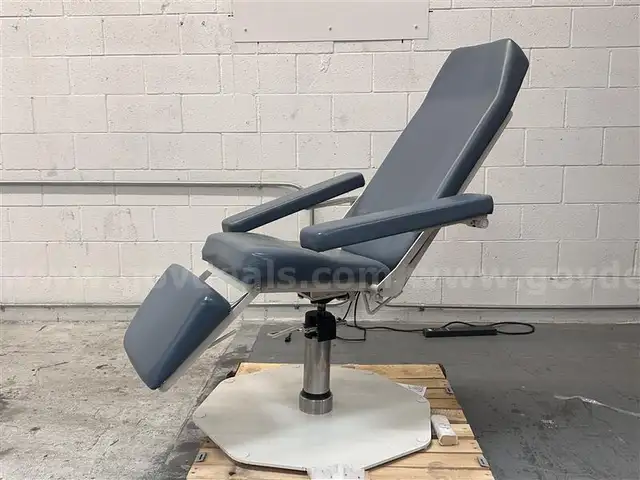 UMF MEDICAL 8675 PHLEBOTOMY CHAIR, SN#128658-0002
