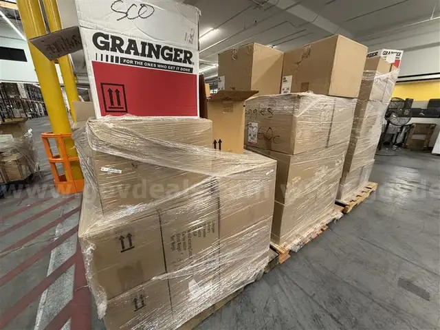 LOT OF UVEX STEALTH S3960C SAFETY GOGGLES