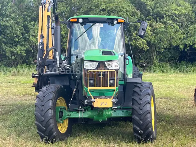 2017 John Deere 5465-4C
