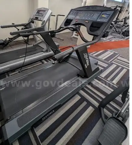 Life Fitness Flex Deck TR95S Treadmill