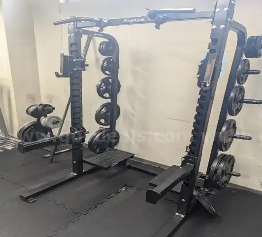 Magnum Half Power Rack