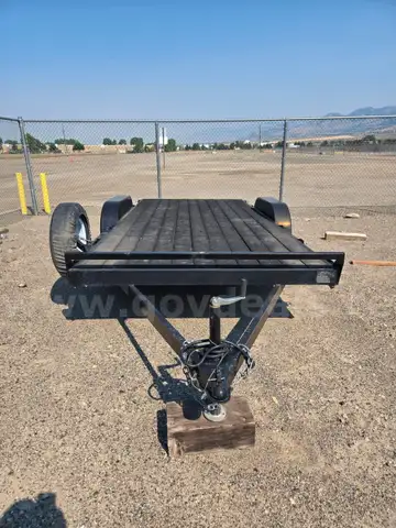 TANDEM AXLE TRAILER