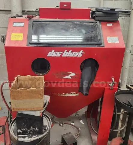 SANDBLASTER, ABRASIVE MEDIA - DEE BLAST