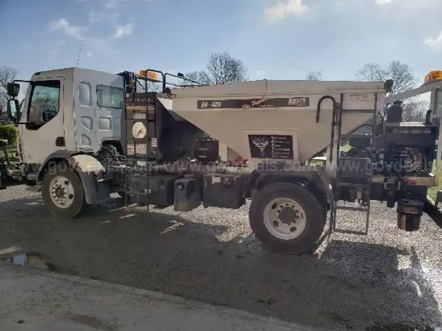 2016 Rosco RA400 Dura Patcher Truck