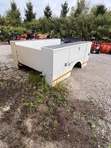 8&#x27; service body