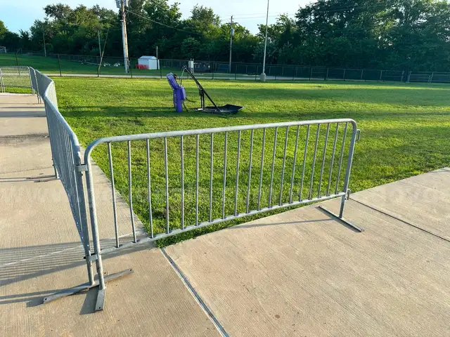 14 Great condition Galvanized Steele Crowd Fence