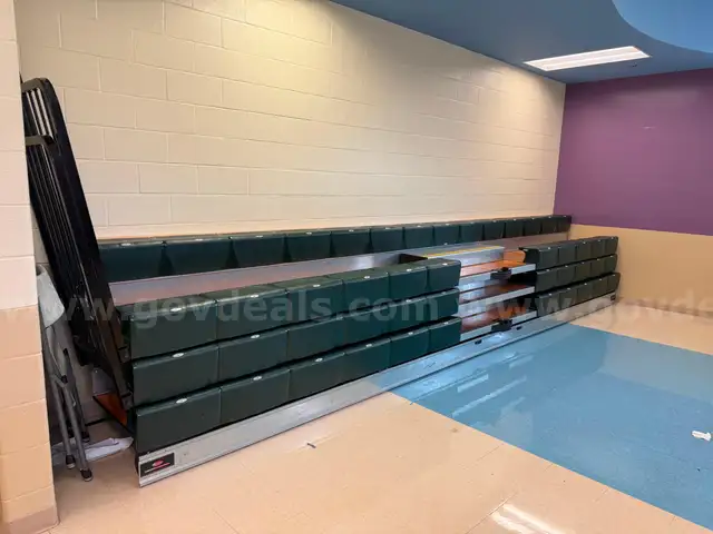 Set of 2 bleachers