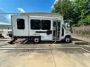WHITE 2015 FORD ECONOLINE BUS