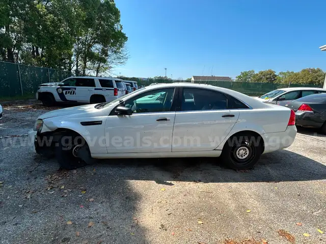 WHITE 2015 CHEVROLET CAPRICE