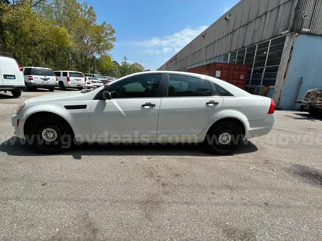 WHITE 2015 CHEVROLET CAPRICE