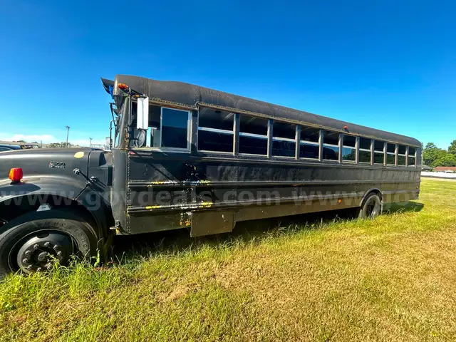 BLACK 2000 INTERNATIONAL 3800 56 PAS BUS