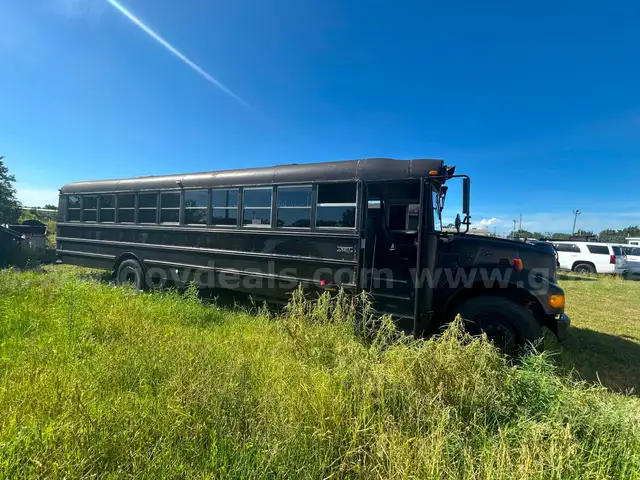 BLACK 1999 INTERNATIONAL 3800 56 PAS BUS