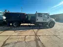 WHITE 2007 INTERNATIONAL 4300 POTHOLE PATCH TRUCK