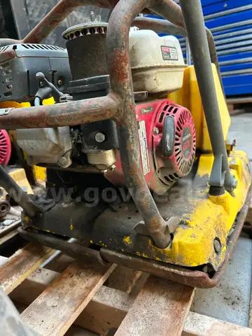 YELLOW 2010 HD INDUSTRIAL WP1550AW WACKER PLATE TAMP
