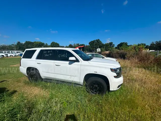 WHITE 2018 CHEVROLET TAHOE