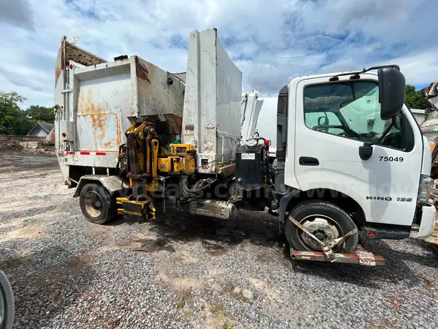 WHITE 2017 HINO XJC710 / XFC710
