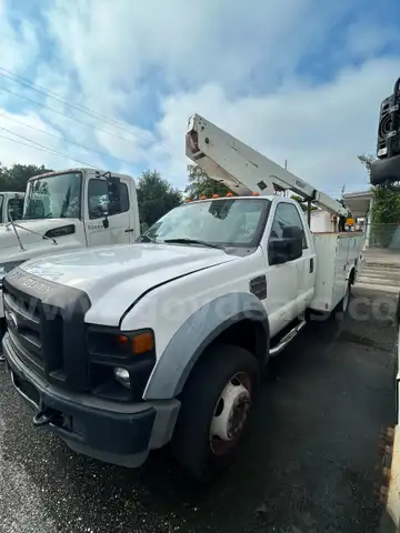 WHITE 2008 FORD F-550