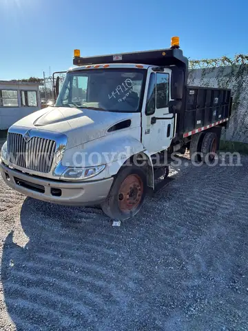 WHITE 2007 International 4300 DUMP BODY