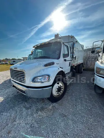2019 Freightliner M2106 REAR LOADER GARBAGE TRUCK