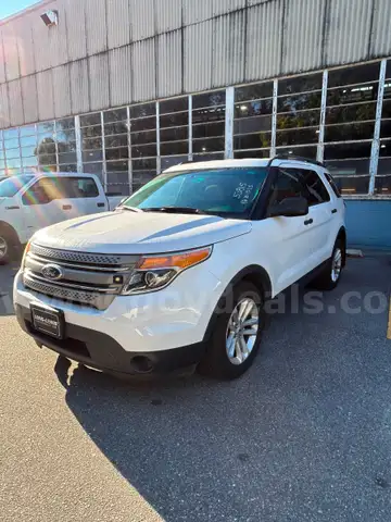 WHITE 2015 Ford Explorer 4 DR MIDSIZE WHITE SUV
