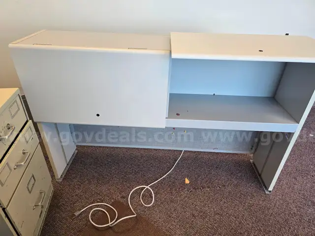 SMALL DESK HUTCH