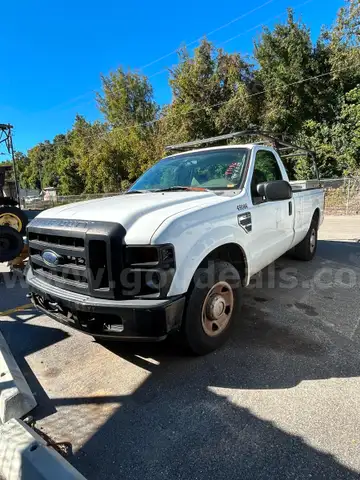 WHITE 2008 FORD F-250 3/4 TON PICKUP TRUCK