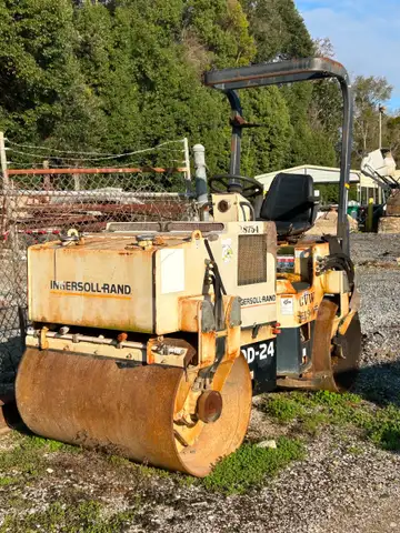 1998 INGERSOL RAND DD24 ASPHALT ROLLER