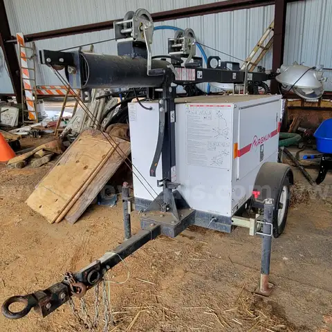 MAGNUM TRAILER MOUNTED PORTABLE LIGHT GENERATOR SET.