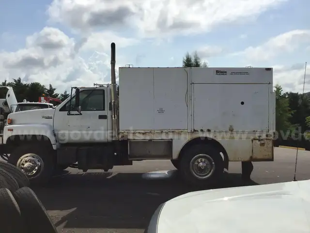 (1) USED 1993 GMC TOPKICK WATER TRUCK