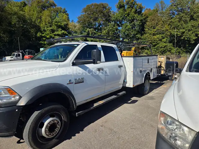 (1) USED 2017 DODGE RAM 4500 CREW CAB
