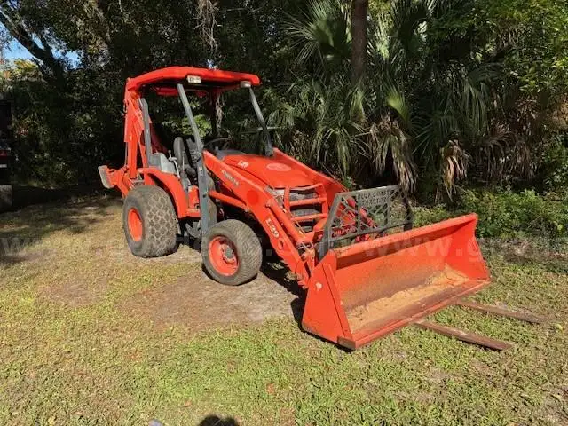 2008 Kubota L39 Compact Loader Backhoe