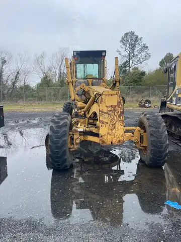 1989 Dresser Motor Grader