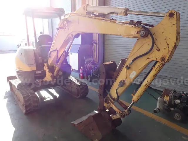 2007 NEW HOLLAND MINI EXCAVATOR