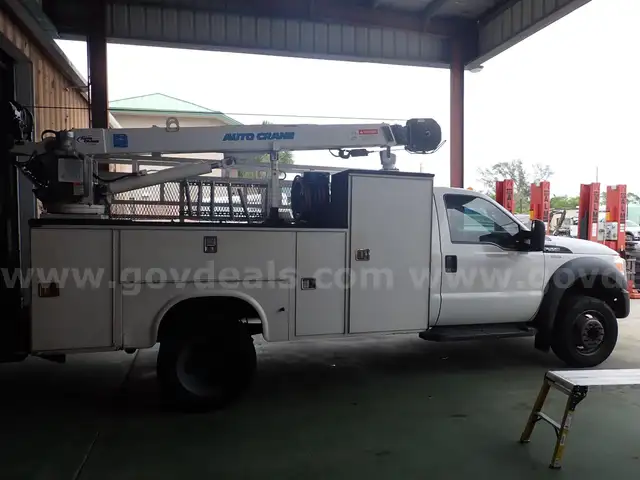 2013 FORD F-550