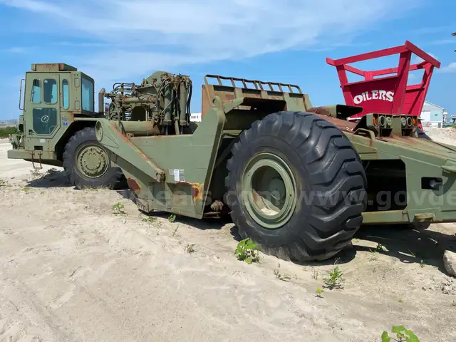 1984 Military Earth Mover Model 621B