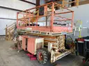 JLG Commander CM-33RTE Platform Lift