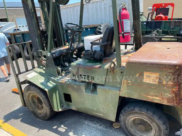 1988 Hyster H60-XL-MIL Forklift